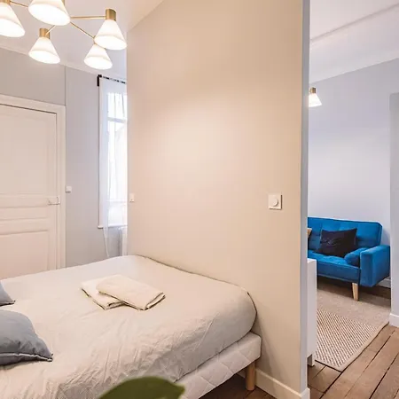 Roi Soleil, Face A La Cathedrale - 2G Apartment Reims Exterior photo