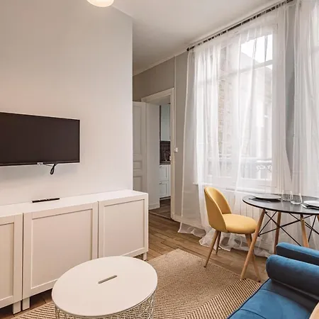 Roi Soleil, Face A La Cathedrale - 2G Apartment Reims Exterior photo